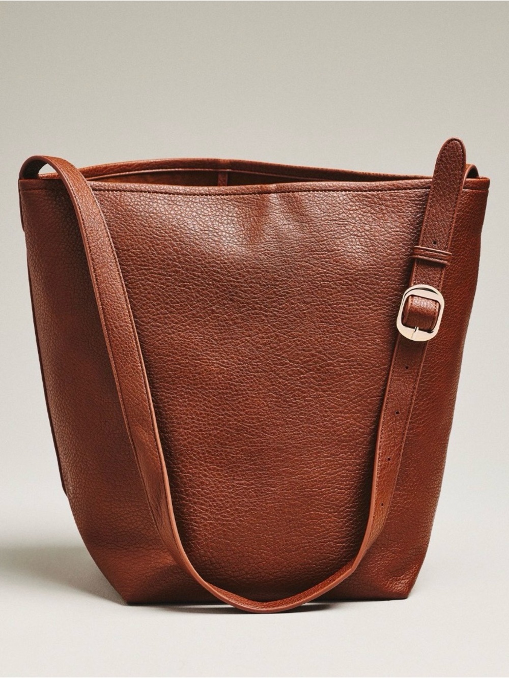 Anthropologie Vegan Leather Buckle Strap Bucket Bag Cognac Travel Oversized New